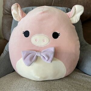 Hettie the pig Squishmallows